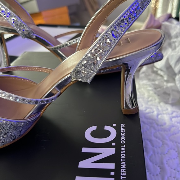 I.N.C. Silver Bow Slingbacks - Picture 4 of 5